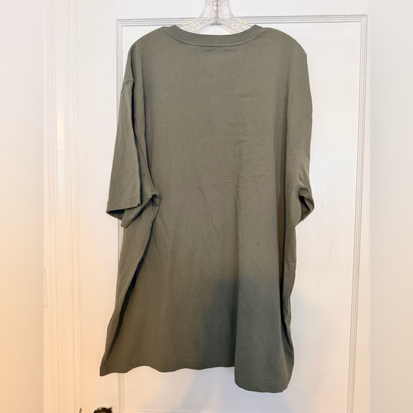 Carhartt olive green loose fit pocket t-shirt XL - Picture 2 of 3